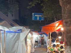 -吴山路夜市