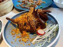 避风塘乳鸽-点都德·毕德寮