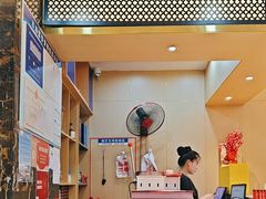 -靓虾二哥长沙地标小龙虾(五一广场店)