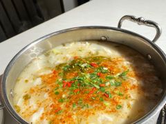 -德林酸菜鱼火锅(南丹店)