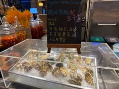 -广州万富希尔顿酒店·感趣自助餐厅·金秋蟹宴生蚝海鲜刺身烧烤