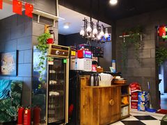 -愉肴麻辣香锅(中山路店)