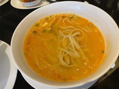 龙皇汤蟹肉稻庭面-北京四季酒店·采逸轩