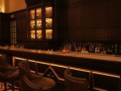 8外滩2号&nbsp;华尔道夫&nbsp;LONG&nbsp;BAR-LONG BAR 廊吧(外滩华尔道夫酒店)