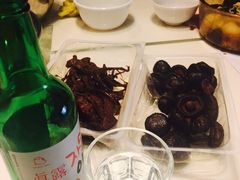 -周黑鸭(北京海淀区新中关店)