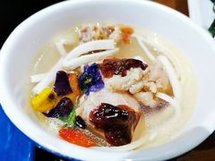 鲜花汽锅鸡.-雀舞云南菜(乐客城店)