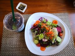 -Chom Cafe and Restaurant