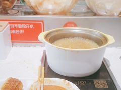 -百品聚旋转火锅(万德庄店)