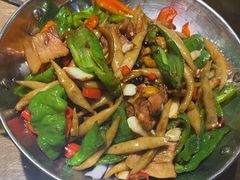 -东口码头·烧鸽子·鱼头泡饼·地方菜(金鹰悦城店)