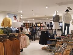 -优衣库(重庆星光时代广场店)
