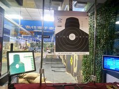 -都市枪神实弹射击俱乐部