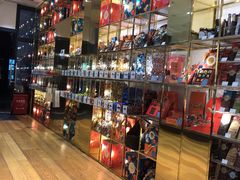 -VENCHI 闻绮(上海佛罗伦萨小镇店)