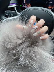 -UGIRL有个美甲