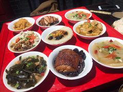 -蓝田九大碗民俗食府(蓝田店)