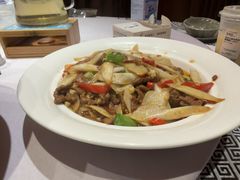 -客家大院·非遗赣南客家菜(郁孤台店)