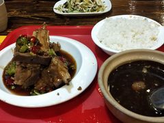 -万和春排骨砂锅米饭(湖北路店)