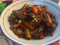 杏鲍菇炒肥肠-荆九爷爆炒桥头三嫩(夫子庙店)