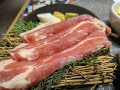 -草家酱蟹炭火烤肉店(珲春南路一店)