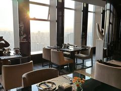 -唐拉雅秀酒店-西锦汇空中BBQ·思创餐厅