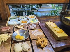 -银米·云南传统过桥米线(双廊黑金冠店)