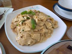 -鹤乡东北菜(崮山路店)