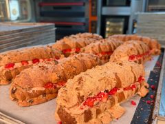 -HOT CRUSH趁热集合·现烤面包(上海环球港店)