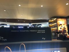 -luckincoffee瑞幸咖啡(香港名店街店)