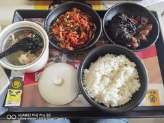 -老娘舅餐厅(黄龙体育中心店)