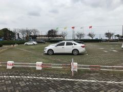 -野生动物园-停车场