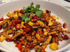 -渔语鱼新川菜Bistro(万象天地店)