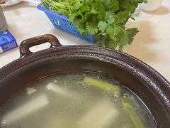 -胡须佬鸡煲四季火锅(龙珠大道店)