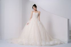 -予白婚纱礼服馆
