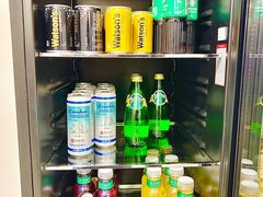 -青岛鸿发智越领克新能源中心