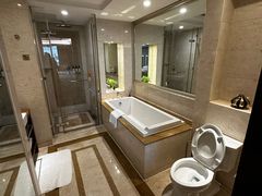 -沈阳皇朝万鑫酒店