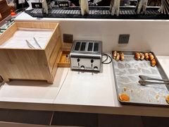 -武汉光谷广场杨家湾地铁站怡程酒店