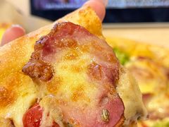 意式猪颈肉丰享披萨-达美乐比萨(凯莱赛店)