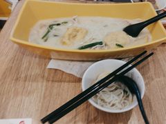 -谭仔米线(皇庭广场店)