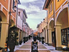 -佛罗伦萨小镇广佛名品奥特莱斯(疏港路店)