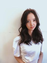 -妃格美发沙龙·烫发·染发