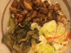 台湾卤肉饭-永和大王(蛙嫩鸡香煲煲鲜·军博店)