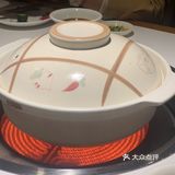 我们吃了不到300块钱，价位还可以，就是人太多