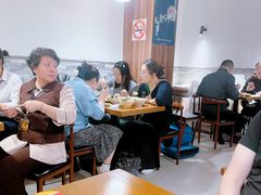 -黄阿姨锅贴大王(万航渡路店)