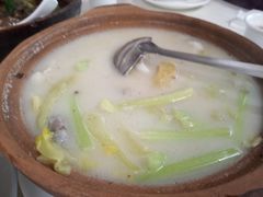 -品香菜馆(旗峰路中侨大厦店)