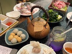 -得意咚瓜·顺德鱼生·冬瓜火锅(深圳首店)