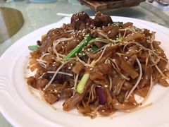 野山椒虾酱炒牛河-和平馆·地道港澳茶餐厅(西门口店)