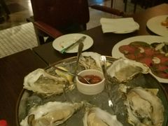 -恰餐厅及酒吧 CHAR Bar & Grill (北京丽都皇冠假日店)