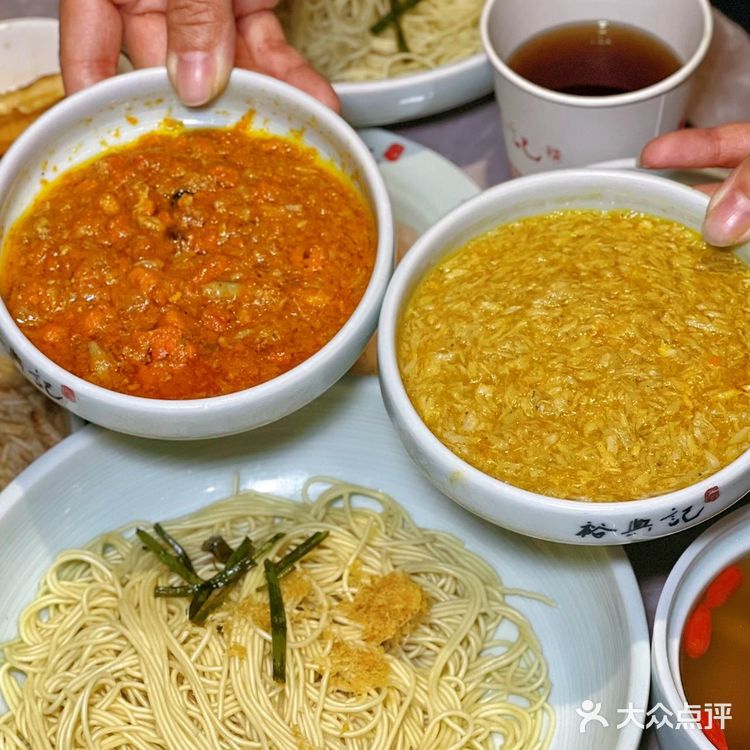 来上海，总要尝一尝这家蟹黄面！