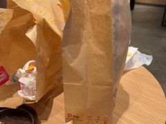 -麦当劳(上海虹桥站30B检票口楼上)
