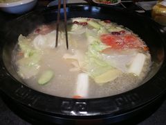 -周周有辣火锅馆(玖耀里店)
