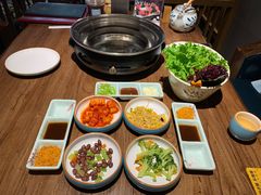 -明洞阿姨·韩式酱蟹烤肉·创意料理(三元桥店)